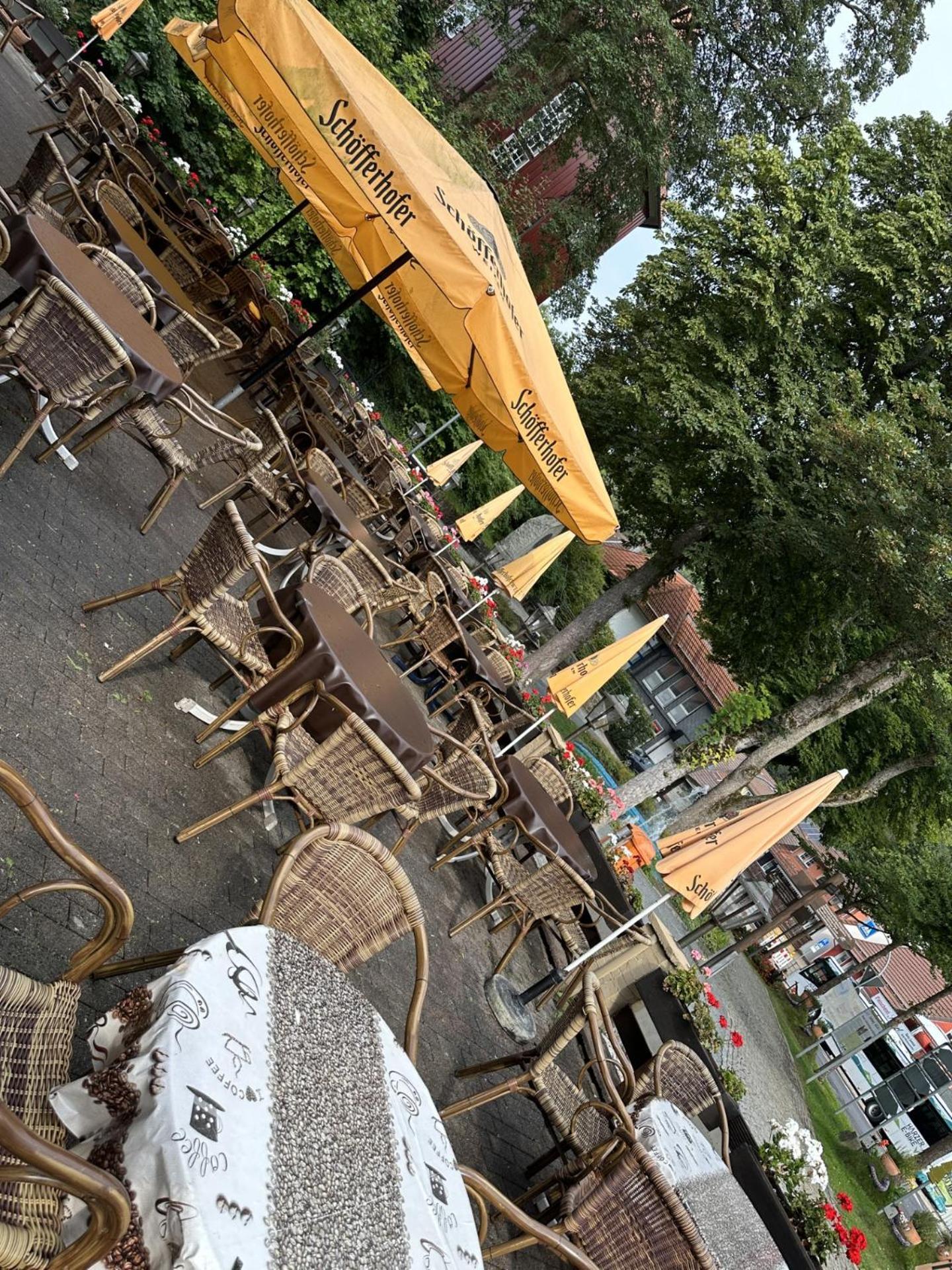 停车大楼酒店-咖啡馆-餐厅 阿尔特瑙 外观 照片